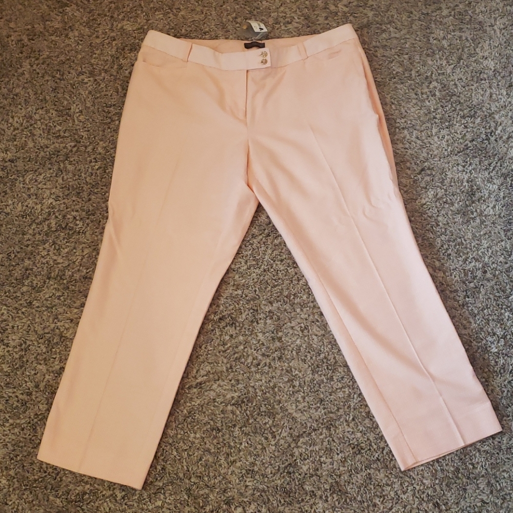 NWT Cropped Pants